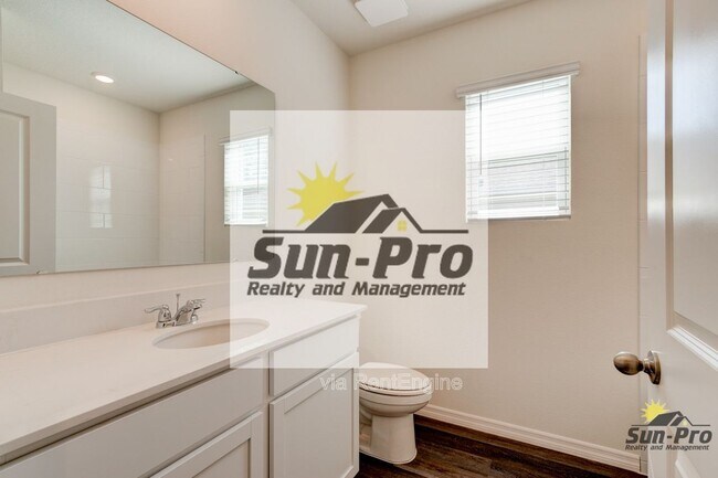 Building Photo - 4240 Acoma Dr