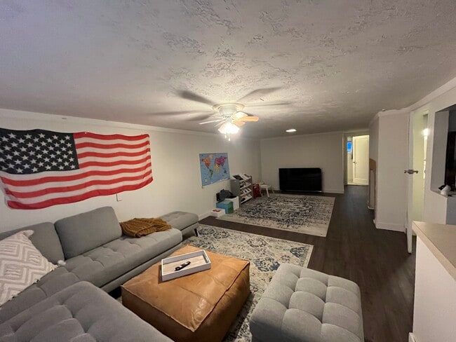 Building Photo - 2765 S Imperial St