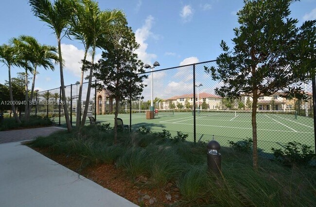 Building Photo - 8630 Lakeside Bnd