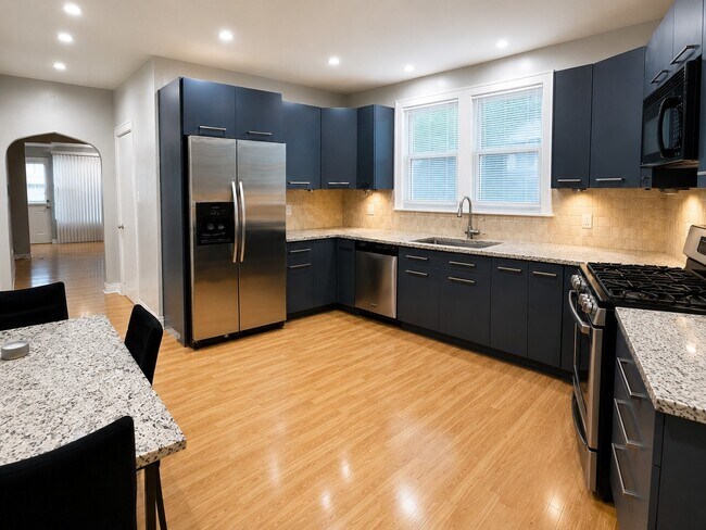 Building Photo - 4326 Wesley Terrace