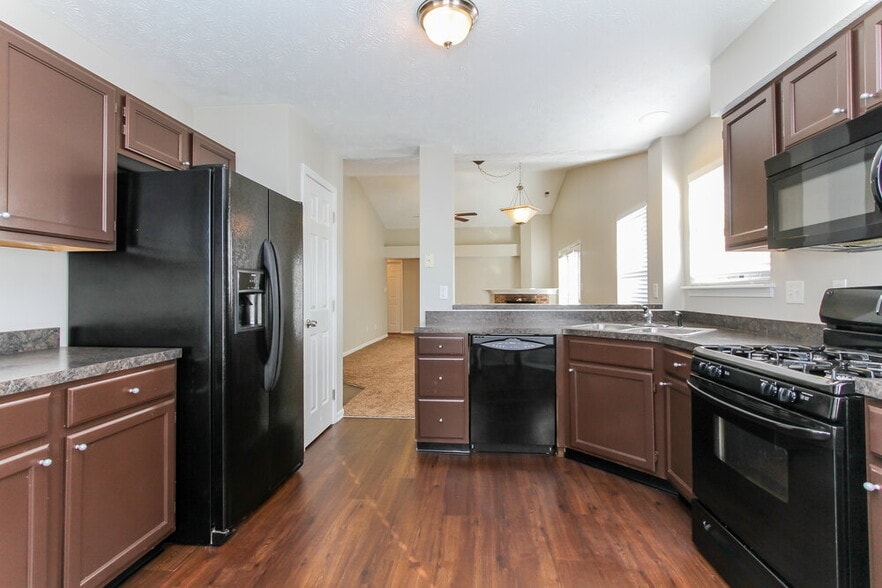 Building Photo - 4929 Aspen Crest Ln