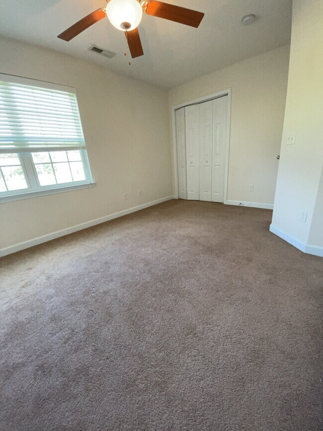 Building Photo - 202 Lanieve Ct