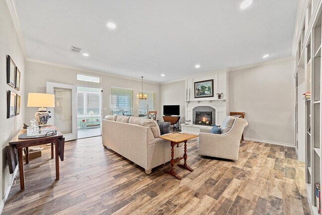 Building Photo - 1008 Edinburgh Dr