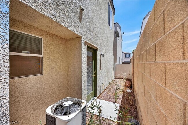 Building Photo - 7653 Crystal Village Ln