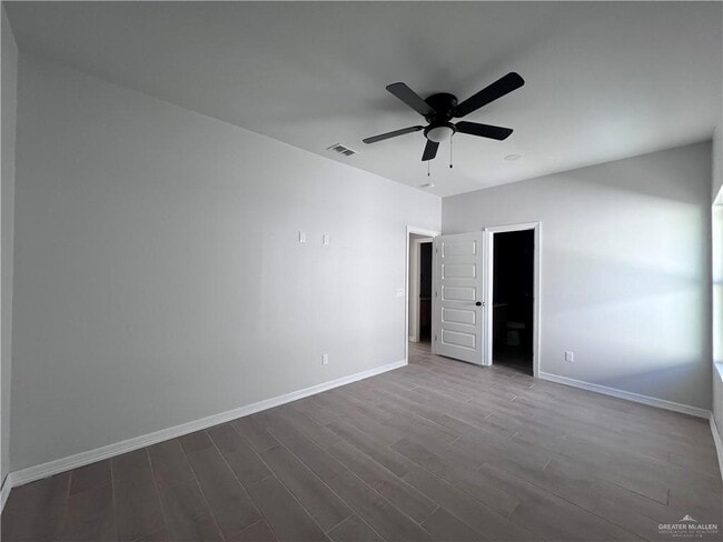 Building Photo - 27 Hilltop S Ave