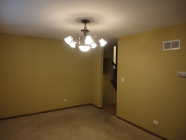 Building Photo - 5213 Aladdin Ct