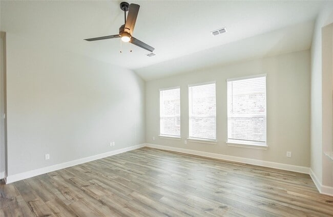 Building Photo - 613 Harbor Oaks Dr