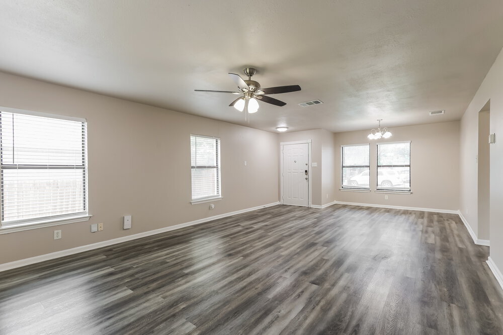 Building Photo - 8151 Cheryl Meadow Dr