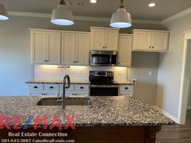 Building Photo - Sorry No Smoking and No Pets Permitted