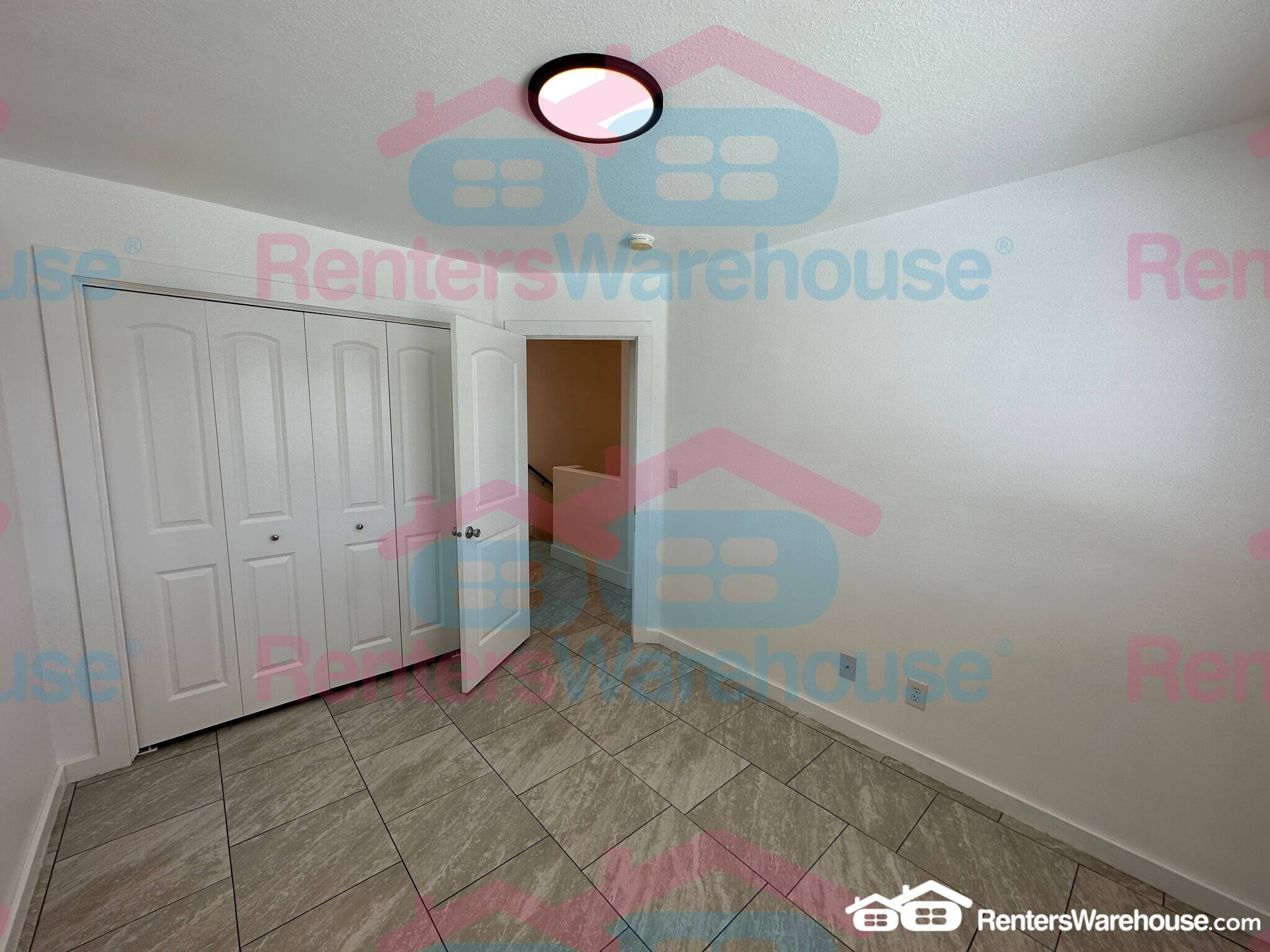 Building Photo - 405 E 475 N