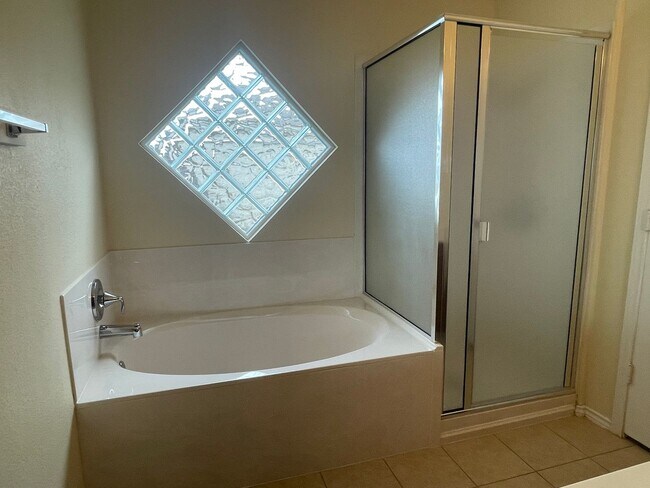 Building Photo - 3 BEDROOM, BELTON ISD