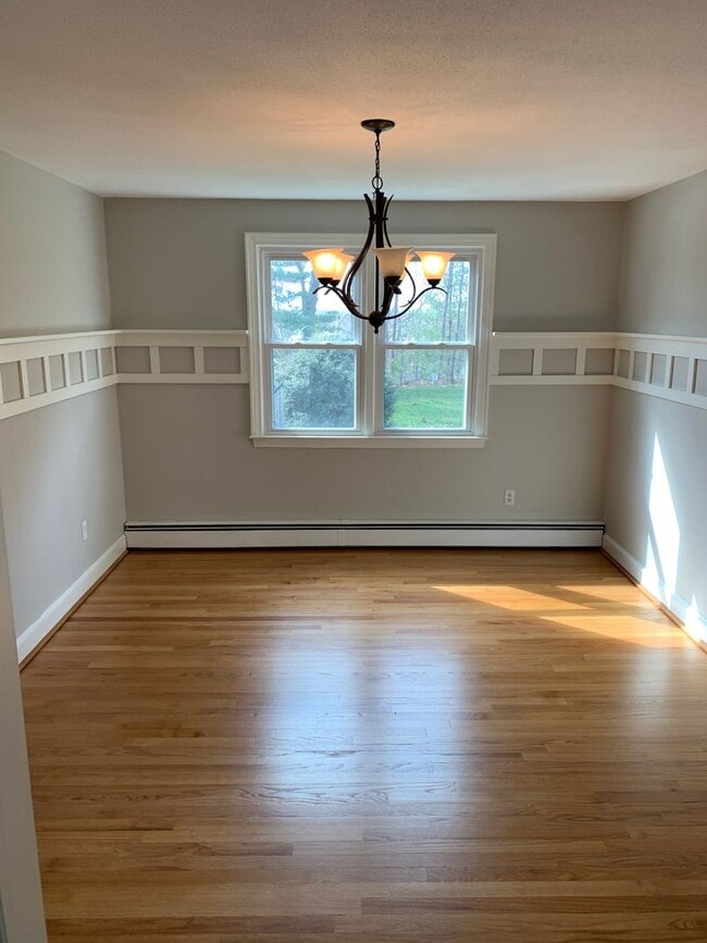 Building Photo - The Ideal Colonial