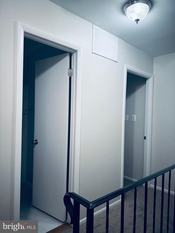 Building Photo - 15839 Millbrook Ln