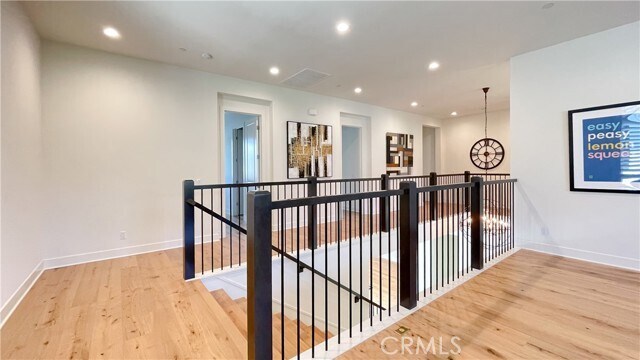 Building Photo - 94 Interstellar