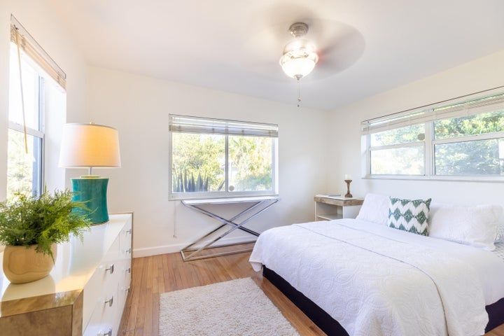 Building Photo - 3117 Fernwood Dr