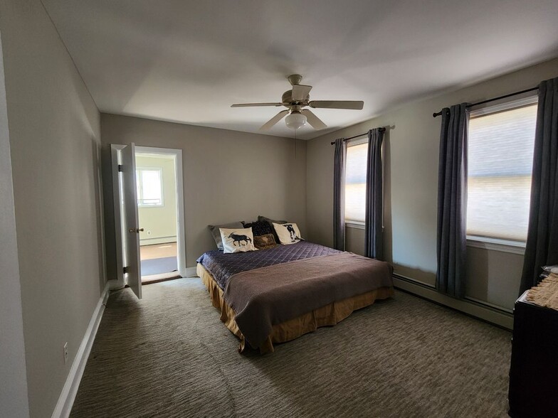 Building Photo - 20 S Marion Ave