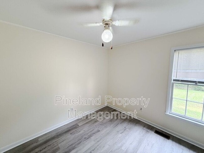 Building Photo - 518 Suffolk Ct