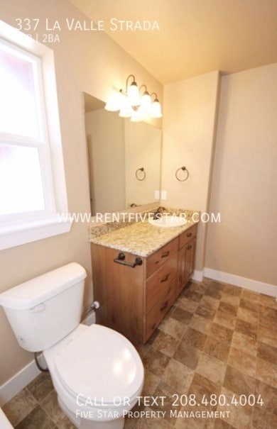 Building Photo - 337 La Valle Strada