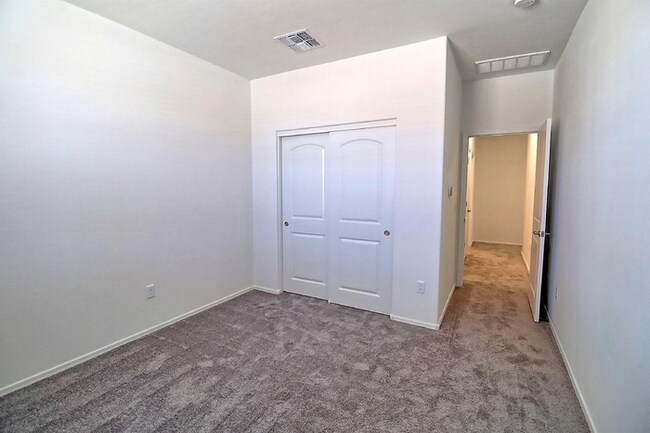 Building Photo - Newer Rancho Sahuarita Home!