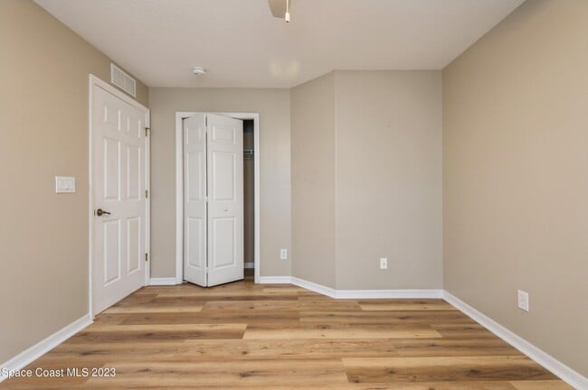 Building Photo - 5527 Indigo Crossing Dr