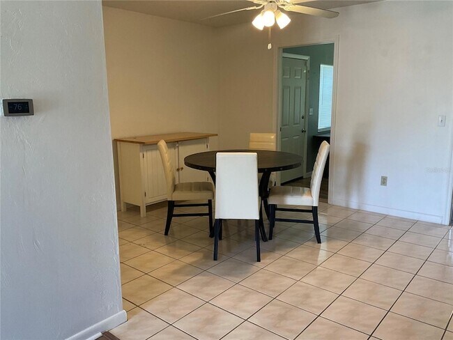 Building Photo - 7 Warren Pl