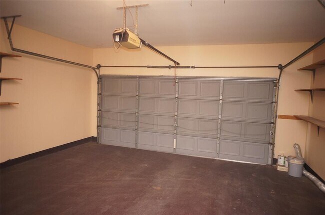 Building Photo - 8083 El Mundo St