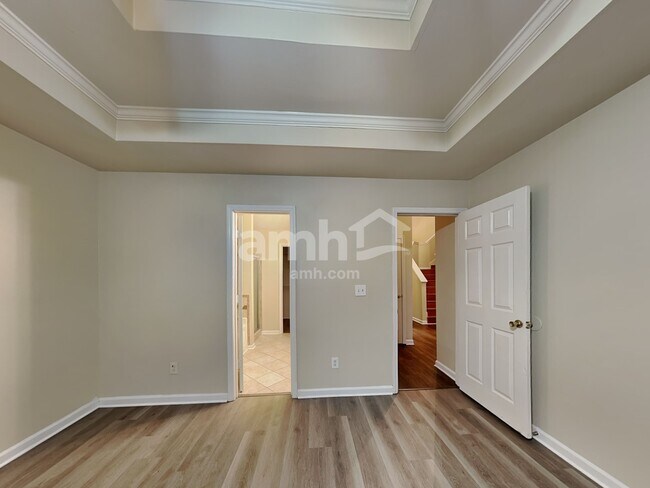 Building Photo - 670 Old Johnson Rd