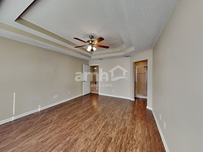 Building Photo - 1184 Lake Parke Dr