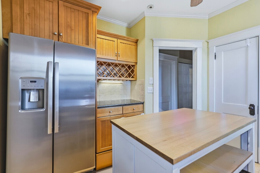 Building Photo - 7106 Forsyth Blvd