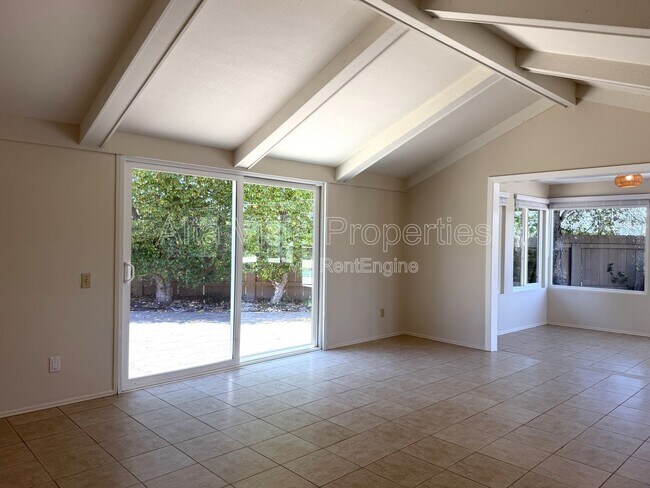 Building Photo - 12480 Escala Ln