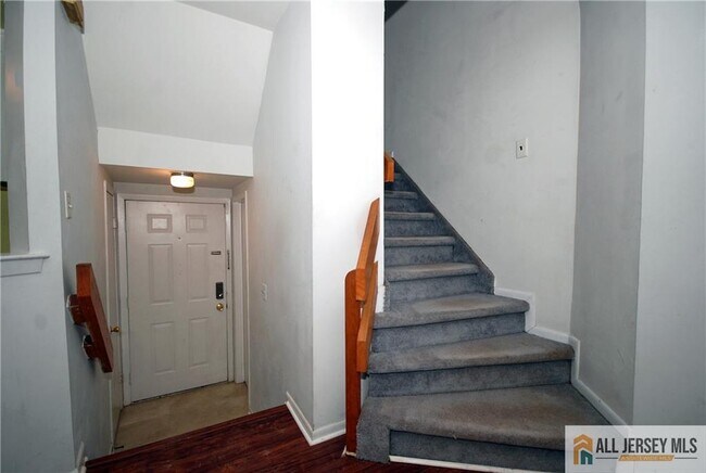 Building Photo - 1150 Schmidt Ln