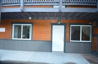 Building Photo - Unfurnished, 10 minutes from Downtown Breck!