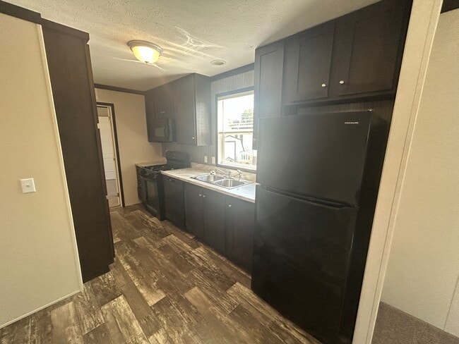 Building Photo - 407 Nevada