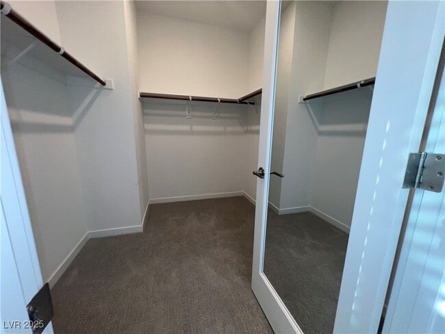 Building Photo - 549 Everett Ridge Ave