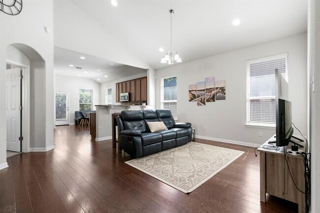Building Photo - 9925 Milla Cir
