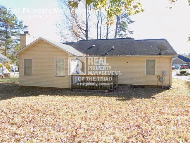 Building Photo - 3 Bedroom/2 Bathroom Home in High Point!