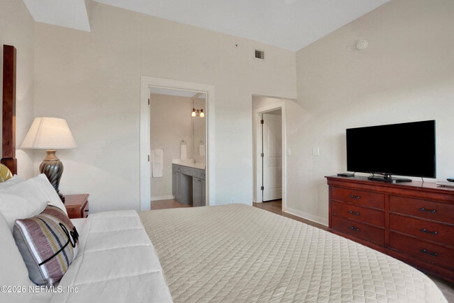 Building Photo - 965 Registry Blvd