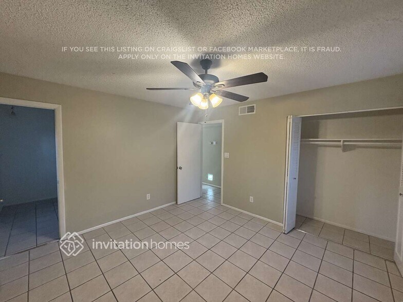 Building Photo - 4220 W Mission Ln