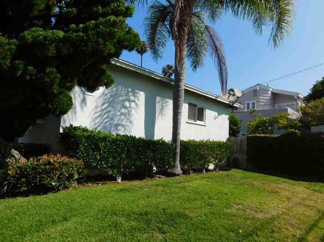Building Photo - 1318 Palm Ave