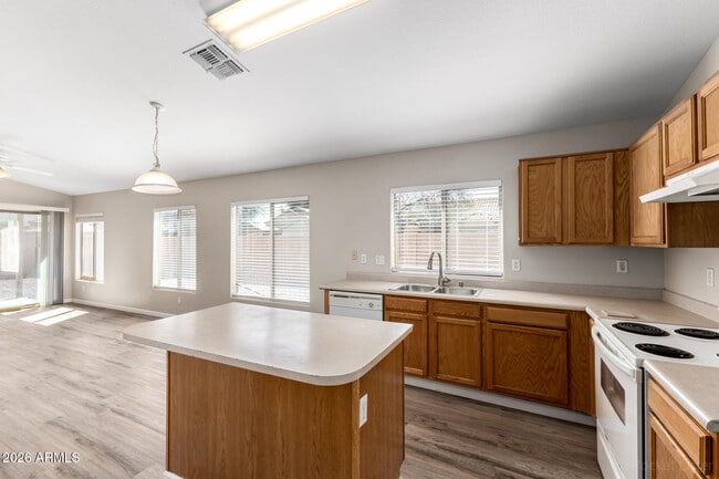 Building Photo - 13501 N 130th Ave