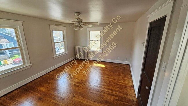 Building Photo - Charming 2 BR 2 Bath Home in York City wit...