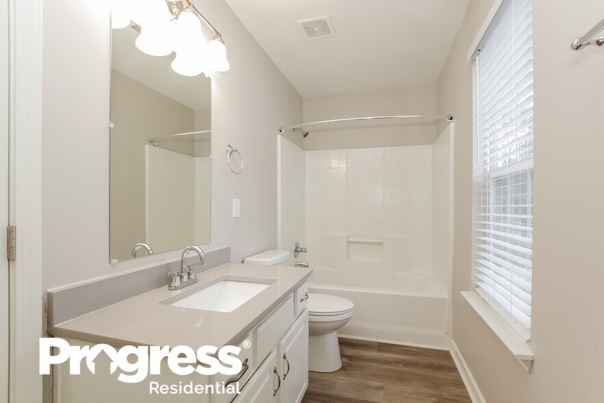 Building Photo - 6213 Spanish Moss Ln