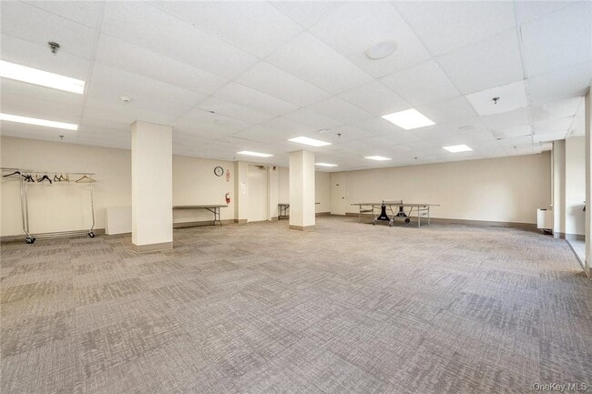 Building Photo - 35 N Chatsworth Ave