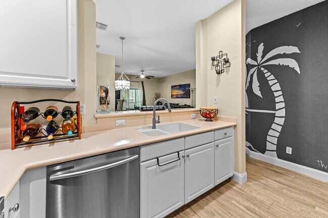 Building Photo - 3043 Grandiflora Dr