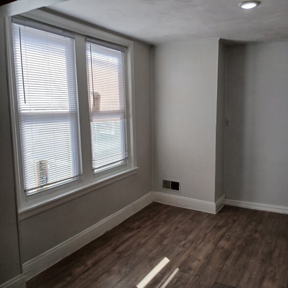 Building Photo - 4400 N 3rd St