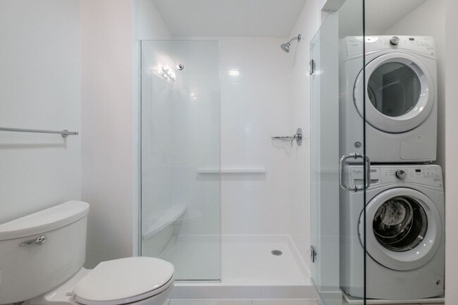 Building Photo - 2BR/2BA Old Port Condo Onsite Parking Available, Fitness Room and Elevator