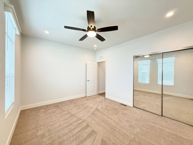 Building Photo - 41 Spruce Via