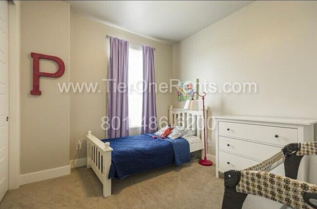 Building Photo - NO DEPOSIT option available for qualified ...