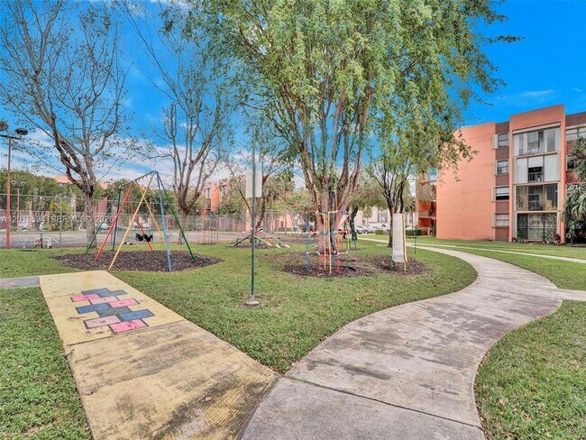 Building Photo - 9420 W Flagler St