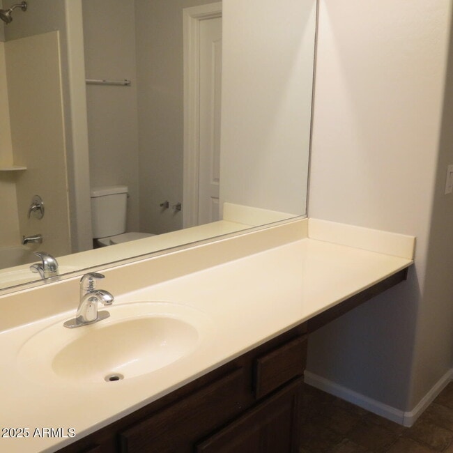 Building Photo - 40106 W Thornberry Ln
